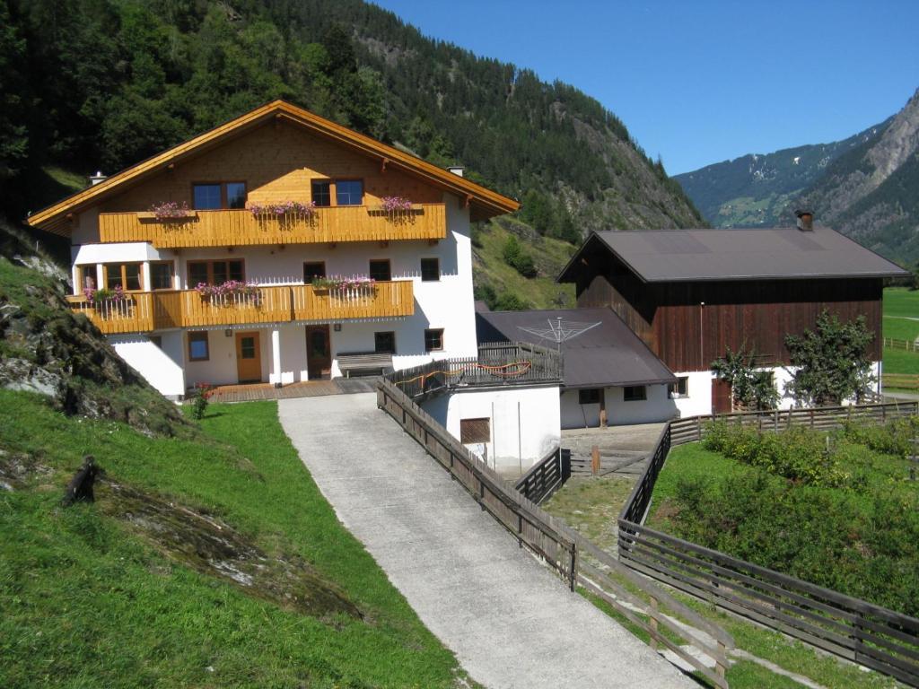 Michelas - Hof Umhausen Buitenkant foto