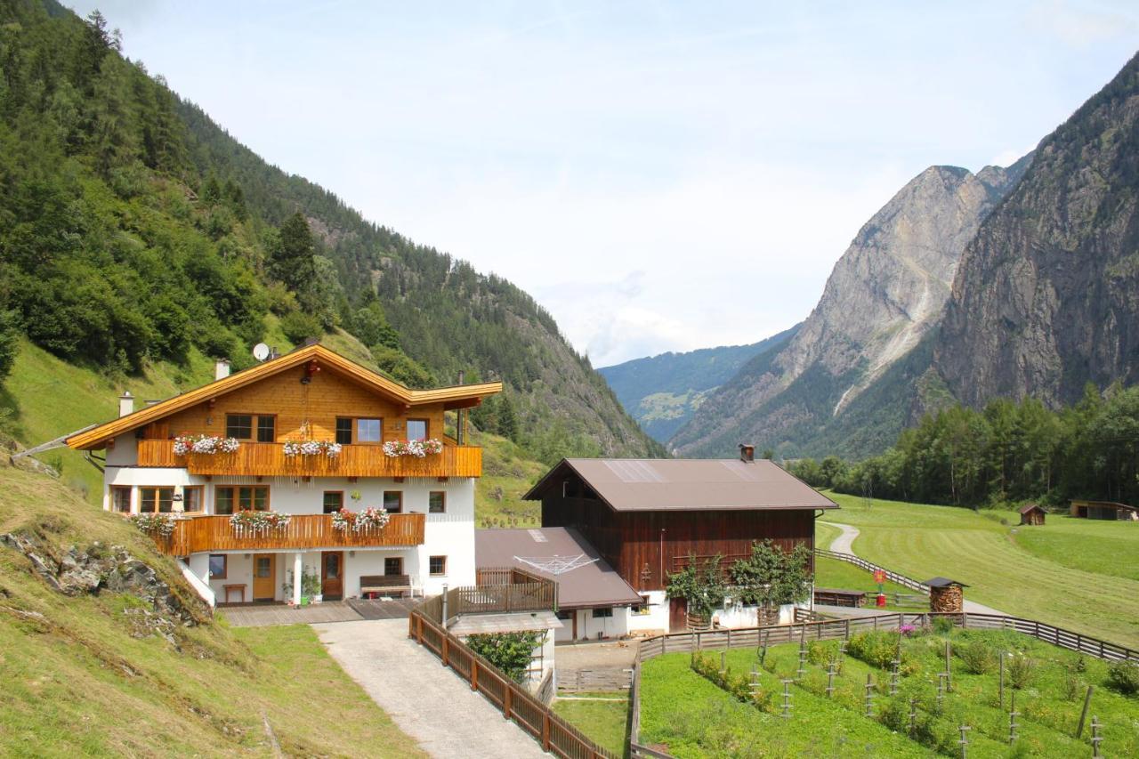 Michelas - Hof Umhausen Buitenkant foto